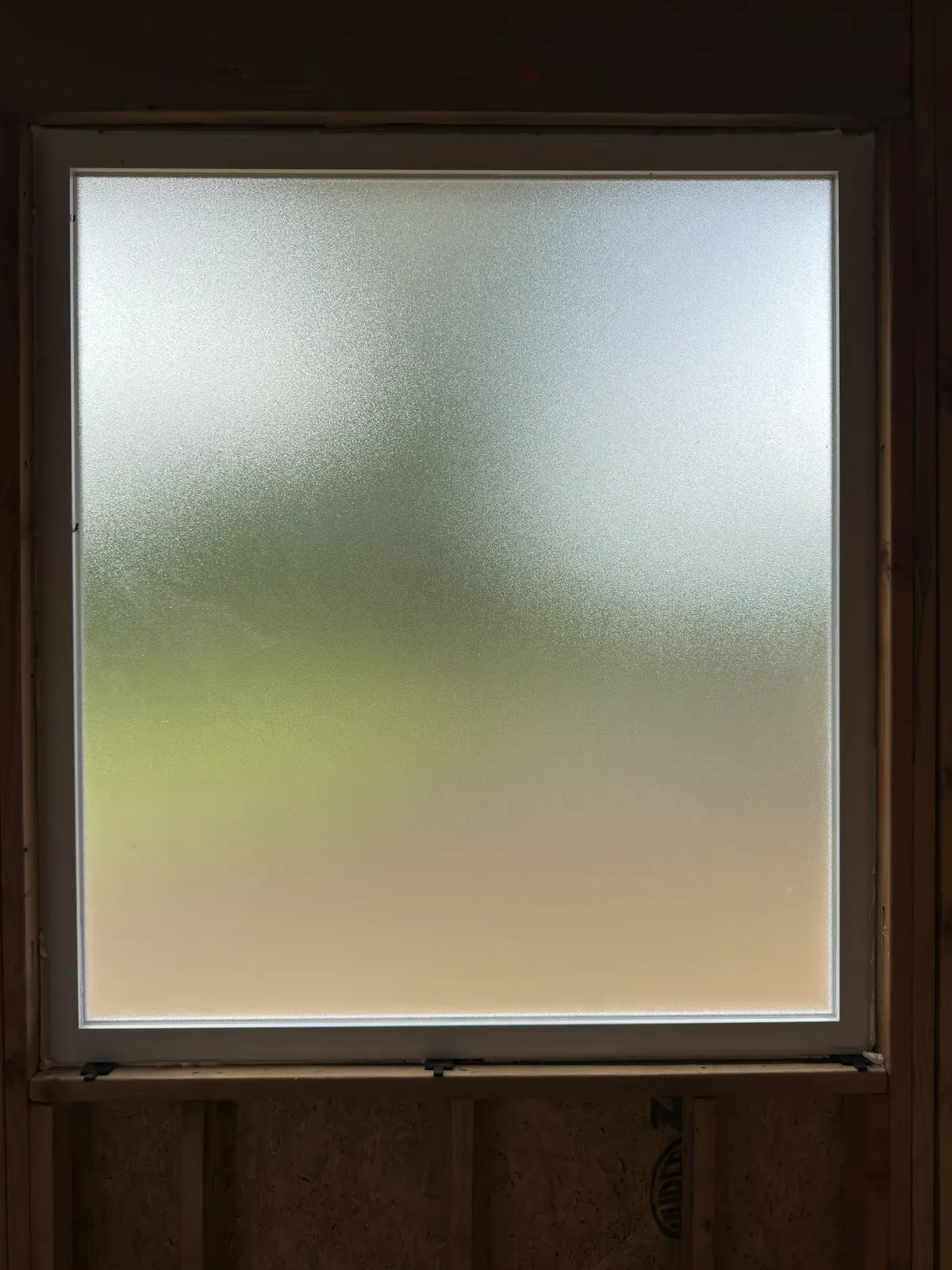 New window with obscure privacy glass for a bathroom