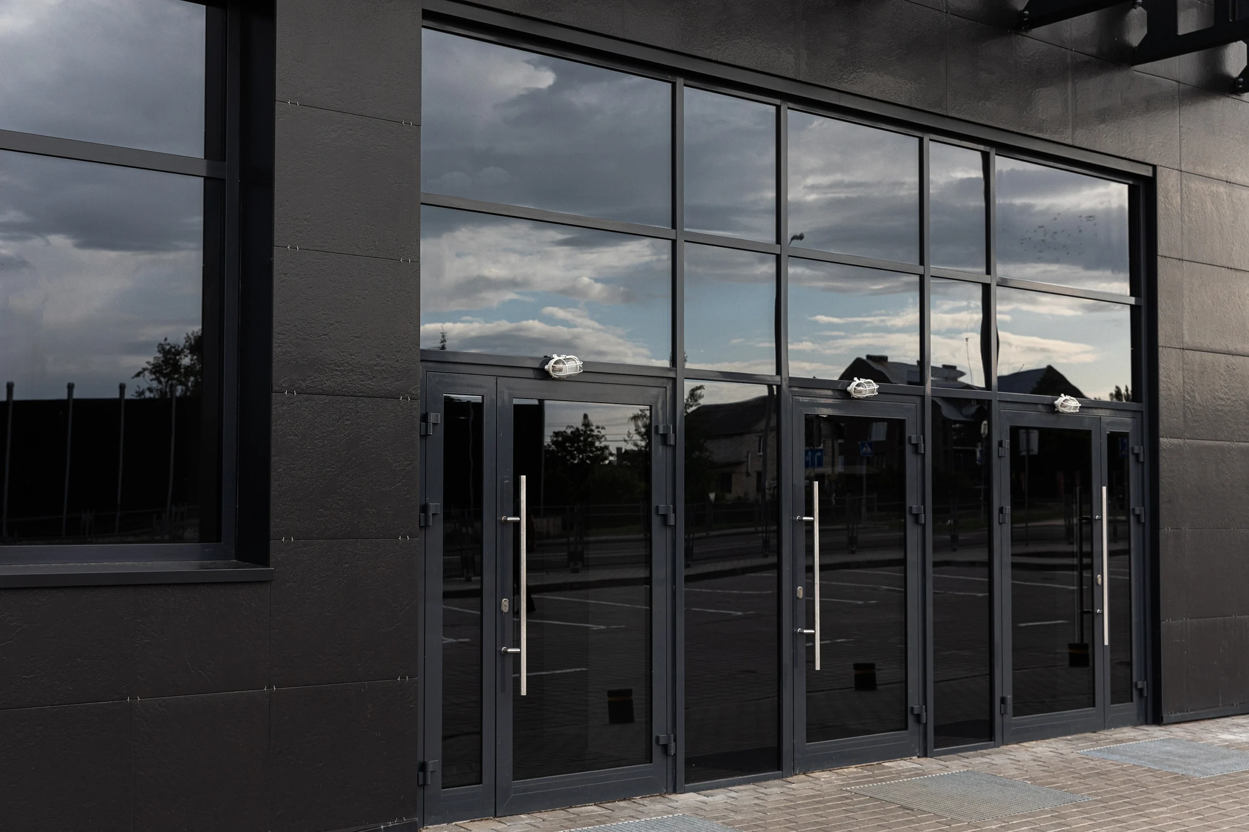 Commercial Door Installation Servces In Tulsa, OK